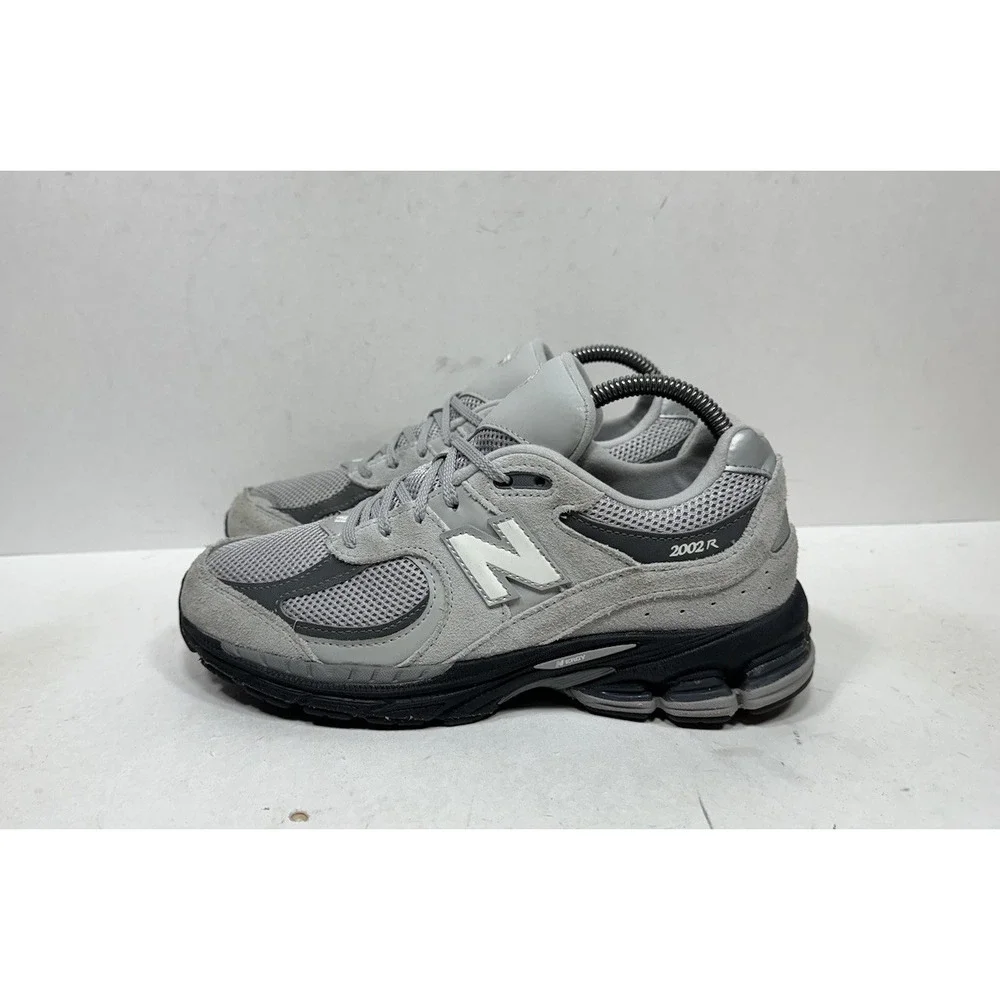 New Balance 2002R Shoes Women's Size 8 Castlerock Gray Black Sneakers GC2002ST